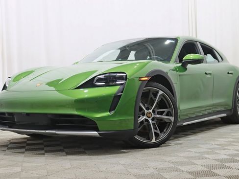 Used 2022 Porsche Taycan 4 Cross Turismo image 5
