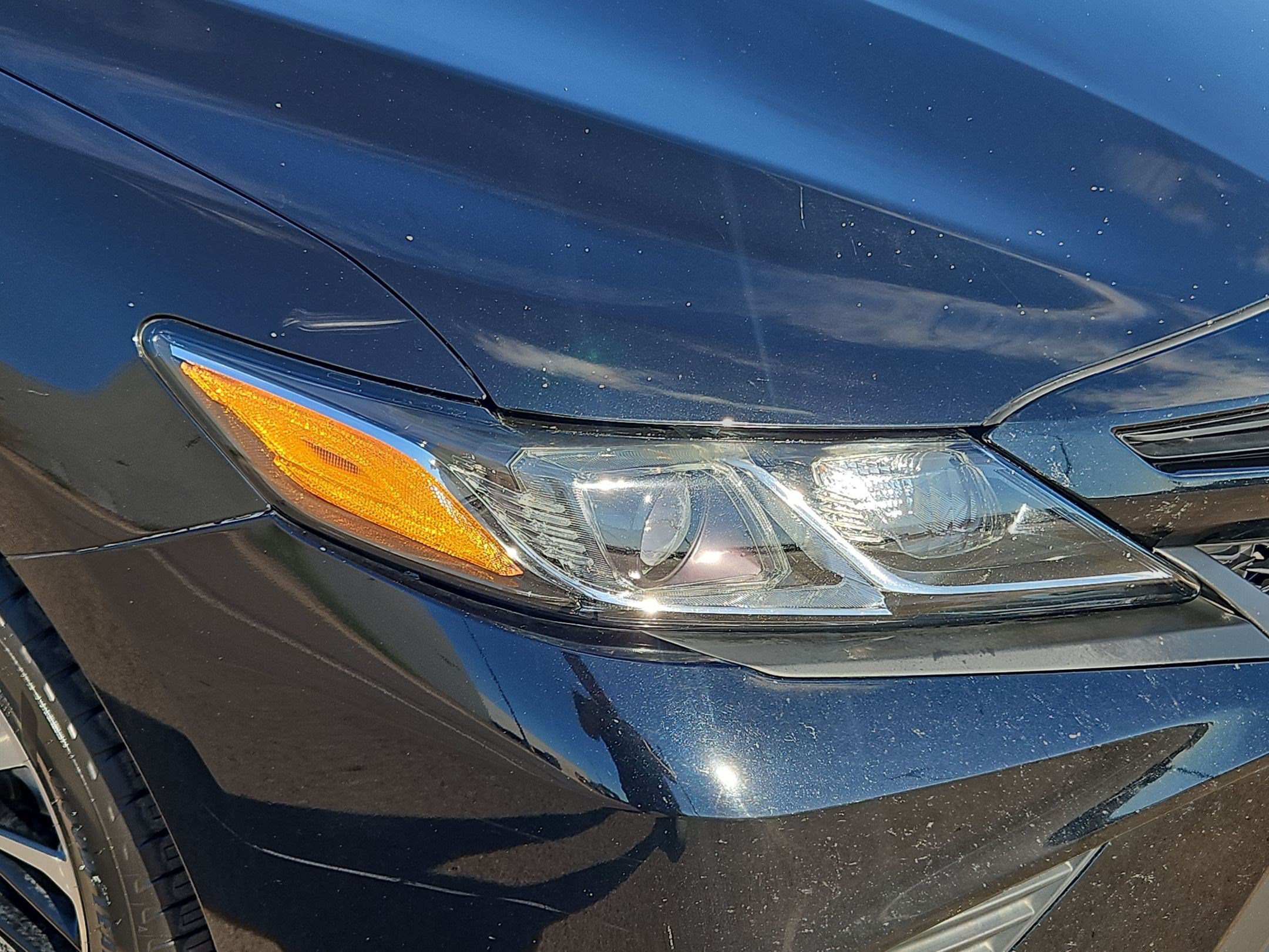 Used 2020 Toyota Camry SE FWD image 10