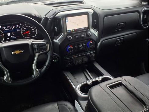 Used 2022 Chevrolet Silverado 2500 LTZ w/ LTZ Convenience Package image 4
