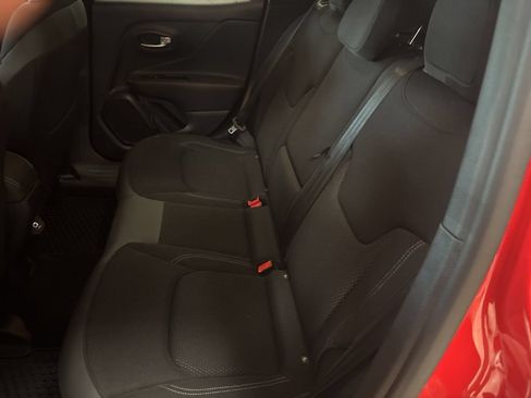 Used 2022 Jeep Renegade Latitude w/ Convenience Group AWD/4WD image 27