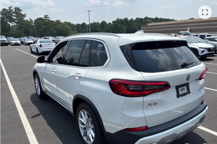 Used 2019 BMW X5 xDrive40i w/ Convenience Package AWD/4WD image 3