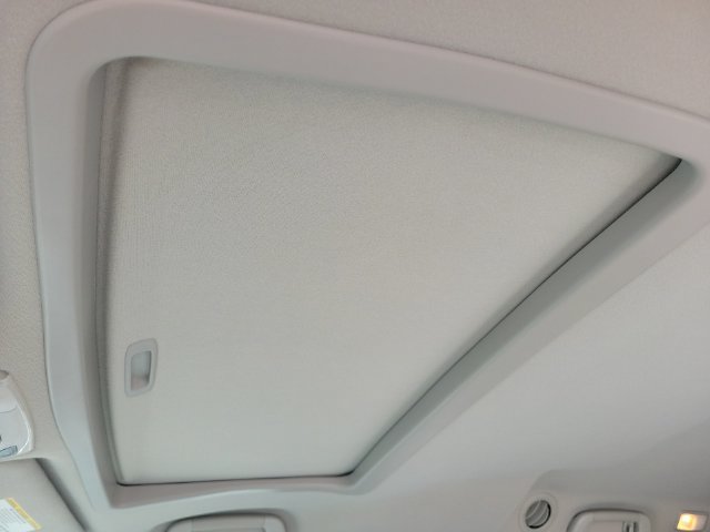 Used 2014 Toyota Sienna XLE FWD image 33