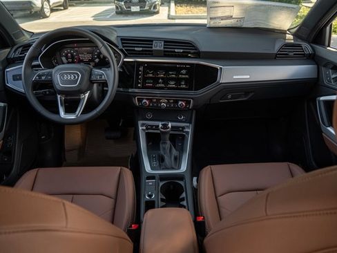 Used 2025 Audi Q3 2.0T Premium Plus w/ Premium Plus Package image 21