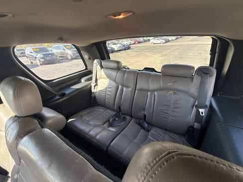 Used 2001 Chevrolet Tahoe LT w/ LT Preferred Equipment Group image 11