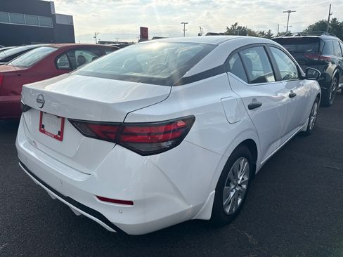 Used 2025 Nissan Sentra S FWD image 3