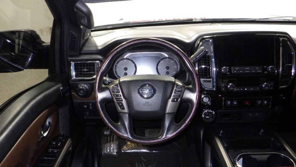 Used 2020 Nissan Titan Platinum Reserve w/ Moonroof Package AWD/4WD image 10