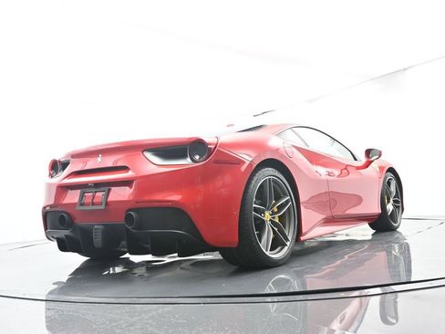 Used 2018 Ferrari 488 GTB RWD image 51