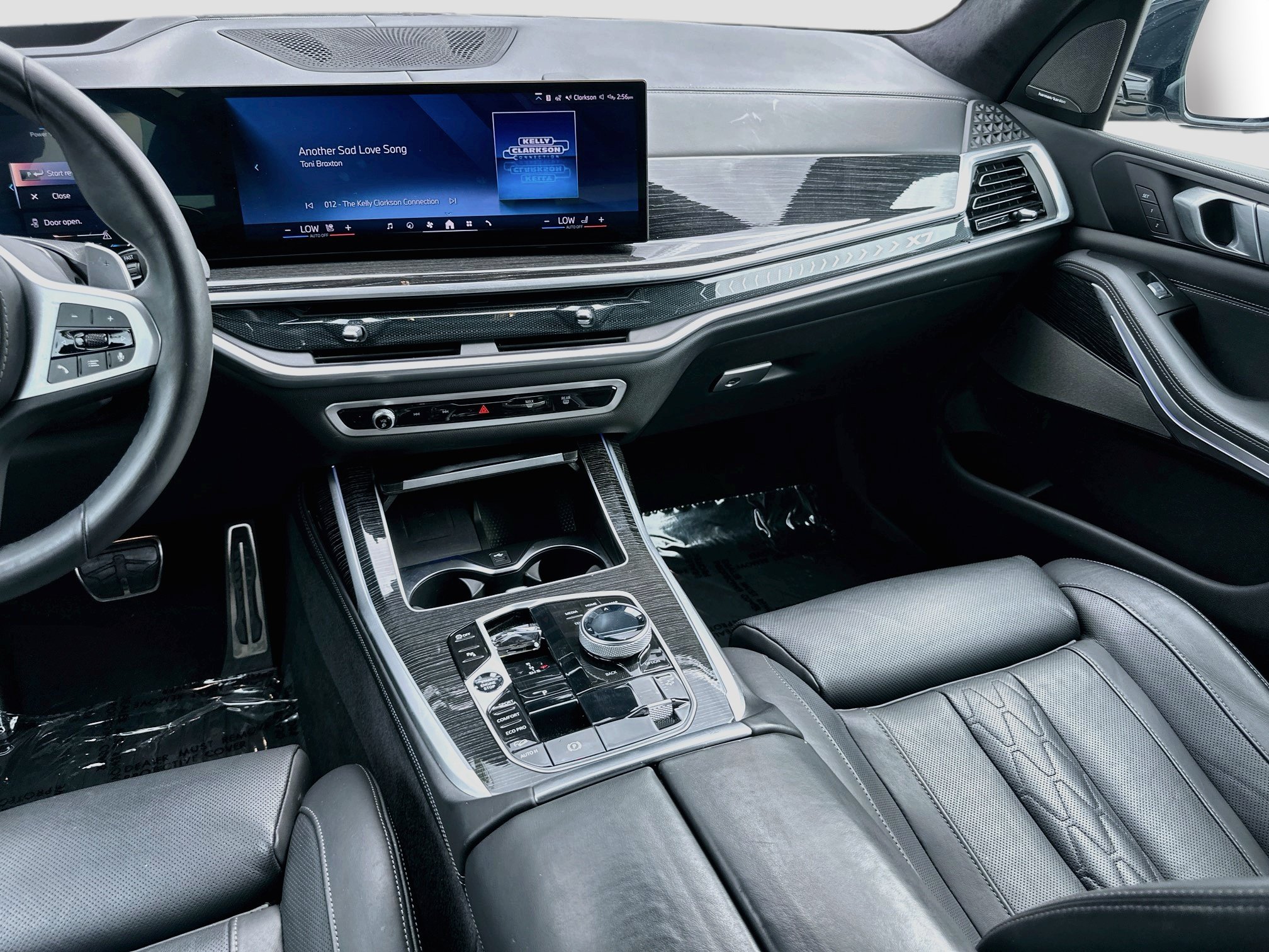 Used 2024 BMW X7 xDrive40i w/ M Sport Package AWD/4WD image 22