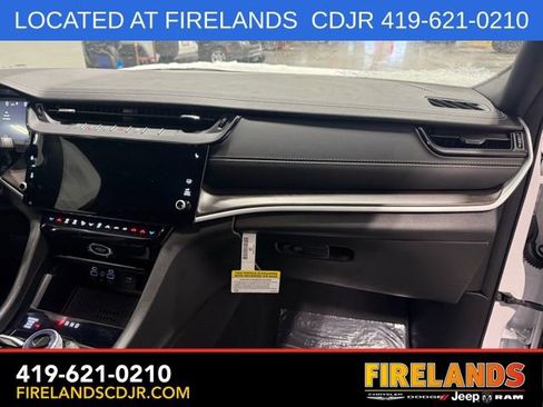 New 2026 Jeep Grand Cherokee Altitude AWD/4WD image 23
