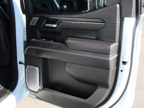 Used 2022 GMC Sierra 1500 AT4X image 38