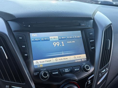 Used 2016 Hyundai Veloster Turbo image 28