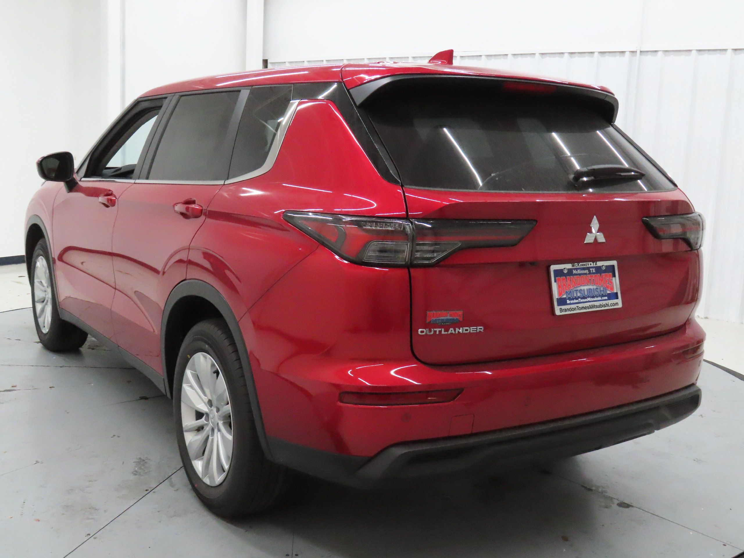 New 2026 Mitsubishi Outlander ES FWD image 6