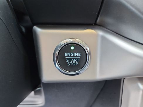 Used 2024 Ford Expedition Max XLT image 19