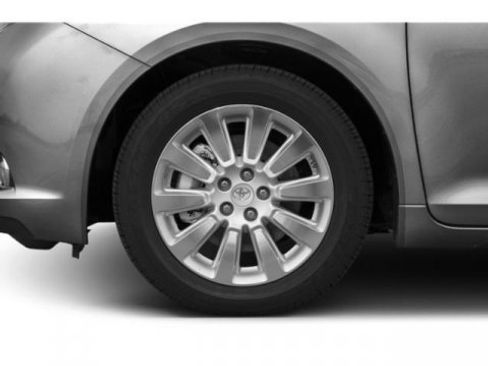 Used 2015 Toyota Sienna XLE Premium FWD image 11