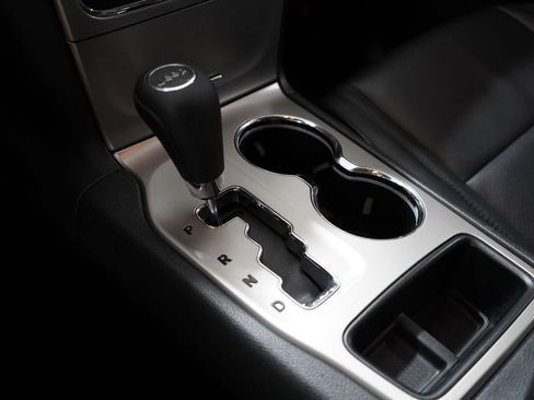 Used 2013 Jeep Grand Cherokee Laredo AWD/4WD image 14