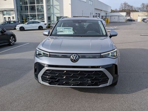 New 2026 Volkswagen Taos SEL AWD/4WD image 8