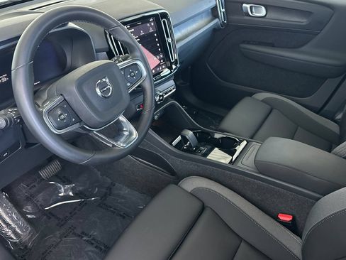 Certified 2025 Volvo EX40 Core AWD/4WD image 14