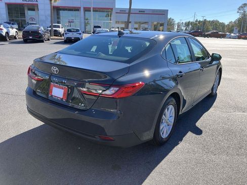 Used 2026 Toyota Camry LE image 5