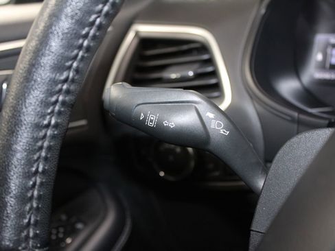 Used 2022 Ford Edge Titanium image 41