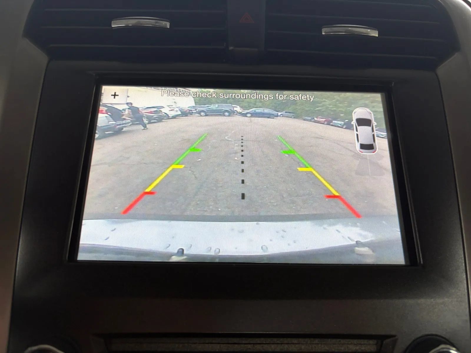 Used 2018 Ford Fusion SE w/ Fusion SE Technology Package FWD image 32