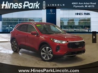 Used 2024 Ford Escape Platinum video 1