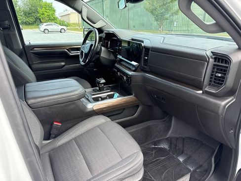 Used 2023 Chevrolet Silverado 1500 RST w/ Redline Edition AWD/4WD image 14