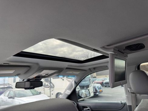 Used 2016 Chevrolet Tahoe LT image 12