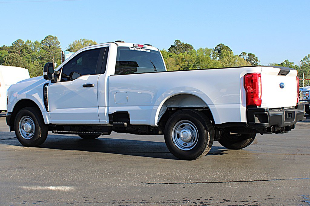 Used 2024 Ford F250 XL RWD image 5