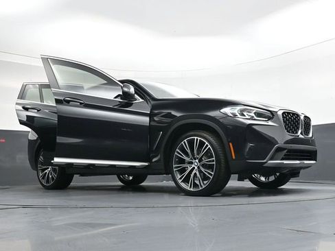 Used 2025 BMW X4 xDrive30i w/ Premium Package image 41