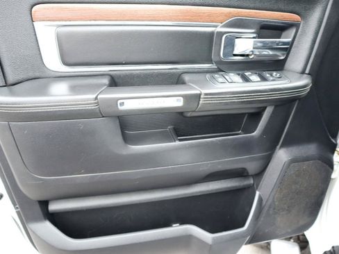 Used 2014 RAM 2500 Laramie w/ Convenience Group AWD/4WD image 14