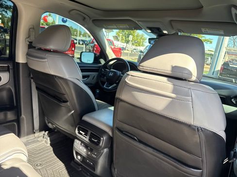 Used 2024 Honda Pilot Elite image 28