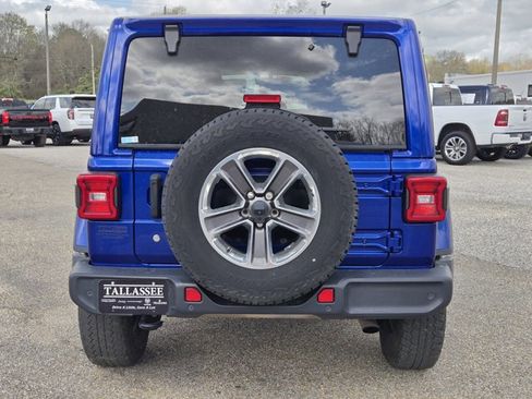 Used 2020 Jeep Wrangler Unlimited Sahara image 8