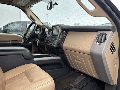 Used 2016 Ford F250 Lariat w/ Chrome Package image 18