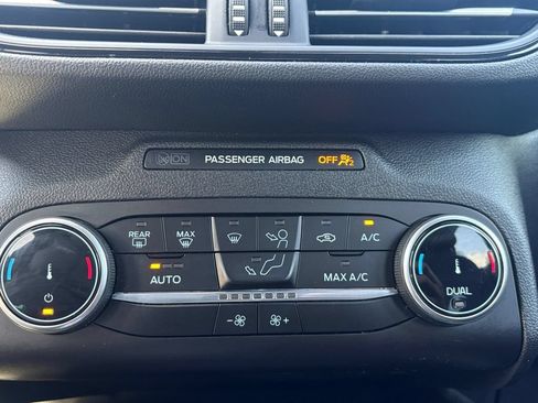 Used 2025 Ford Escape ST-Line FWD image 24