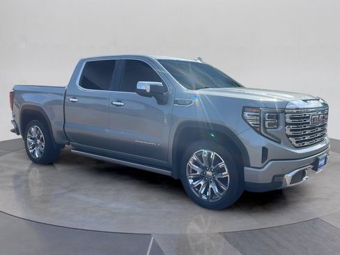 Used 2023 GMC Sierra 1500 Denali w/ Denali Reserve Package AWD/4WD image 9