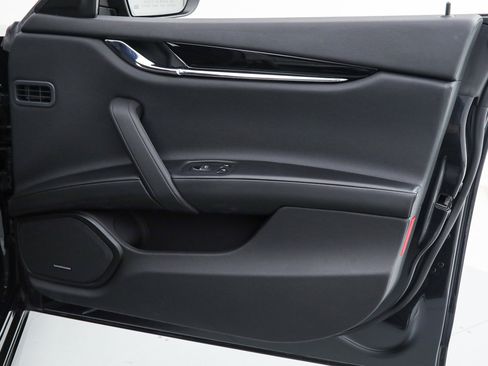 Certified 2022 Maserati Quattroporte GT RWD image 9