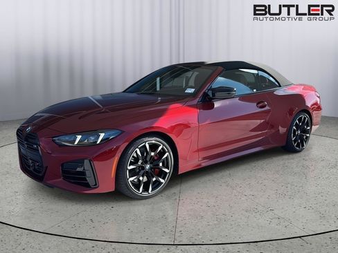 Used 2025 BMW M440i Convertible w/ Premium Package image 2