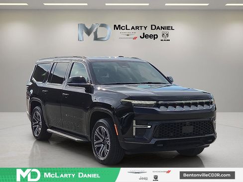 New 2026 Jeep Grand Wagoneer 4WD w/ HD Trailer Tow Package image 1