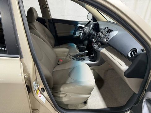 Used 2007 Toyota RAV4 Limited FWD image 12
