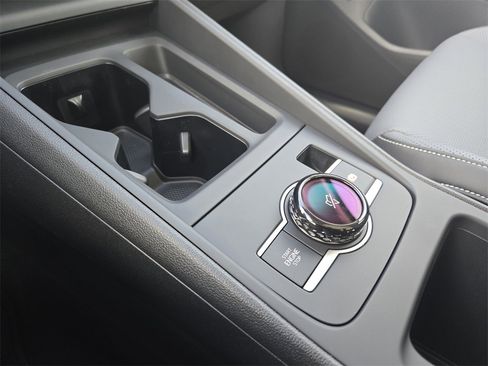 New 2026 Volkswagen Tiguan SE image 17