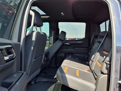 Used 2024 GMC Sierra 1500 AT4 w/ AT4 Premium Package image 27