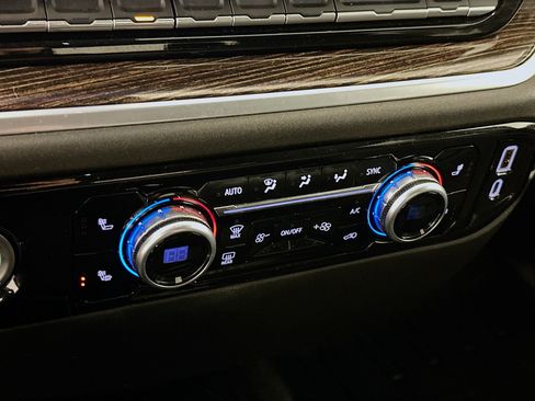 Used 2023 GMC Sierra 1500 Elevation w/ LPO, Elevation Black Package image 24