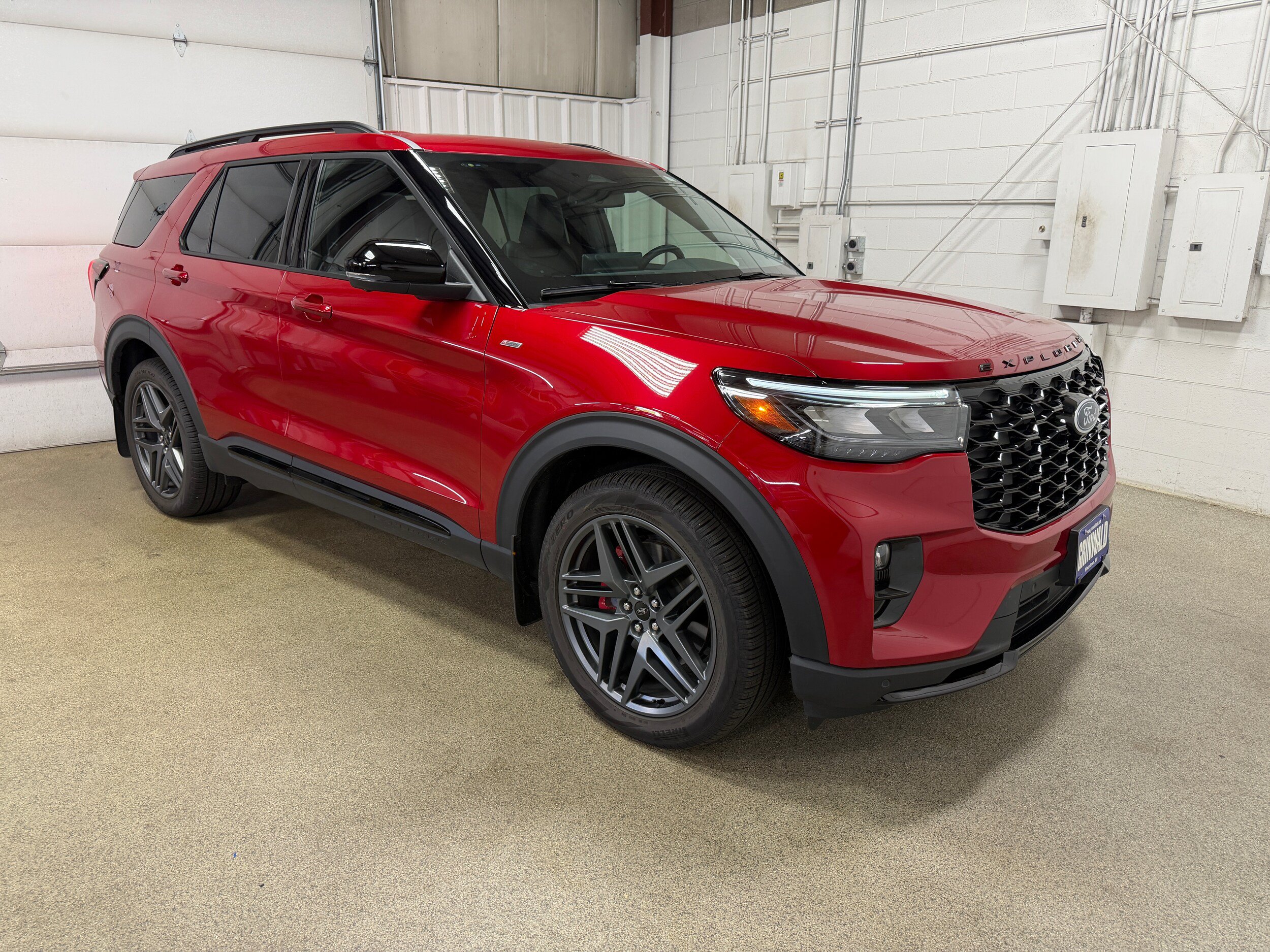 Used 2026 Ford Explorer ST-Line w/ ST-Line Street Pack AWD/4WD image 6