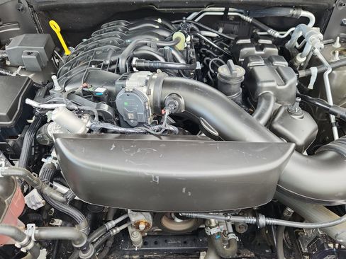 Used 2025 Dodge Durango GT AWD/4WD image 17