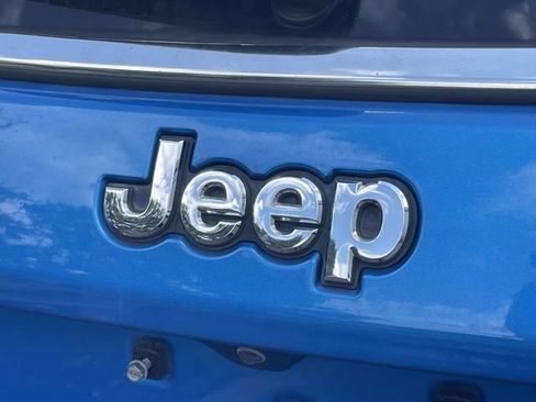 Used 2019 Jeep Compass Latitude FWD image 8