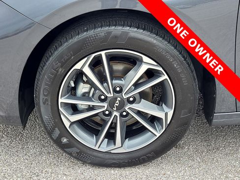 Used 2024 Kia Forte LXS FWD image 7