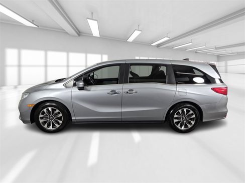 Used 2023 Honda Odyssey EX-L image 3