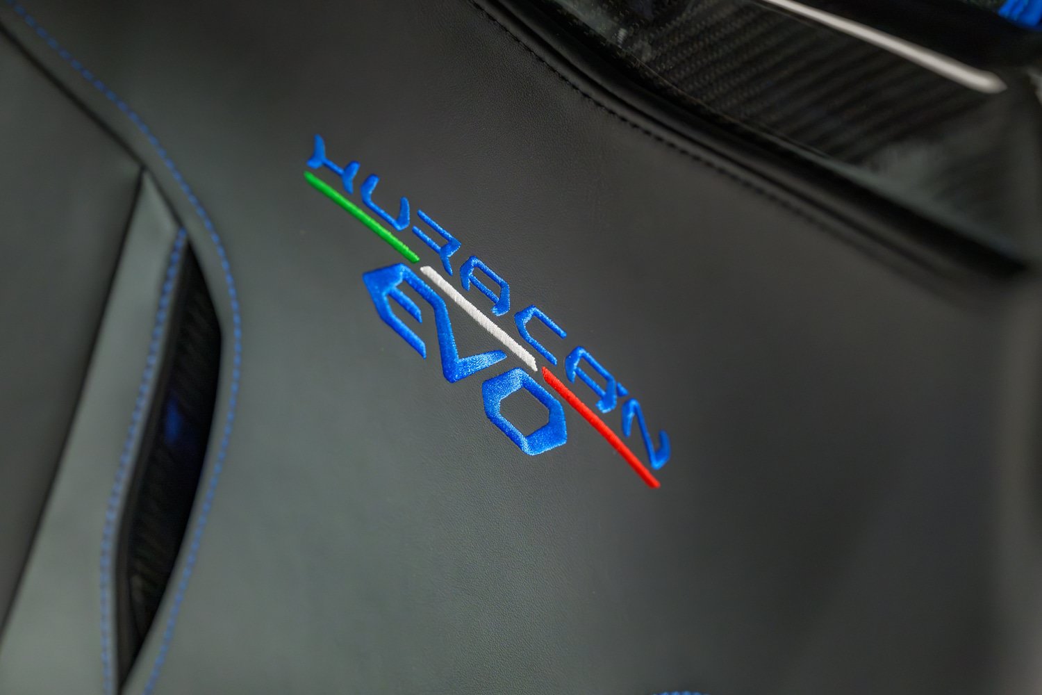Used 2023 Lamborghini Huracan EVO RWD image 35