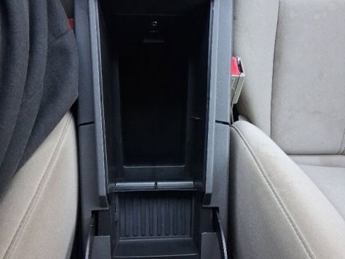 Used 2012 Ford Edge SE image 23