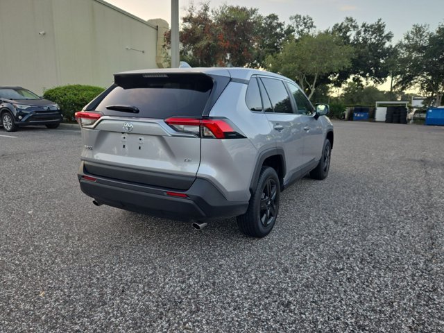 Used 2024 Toyota RAV4 LE FWD image 5